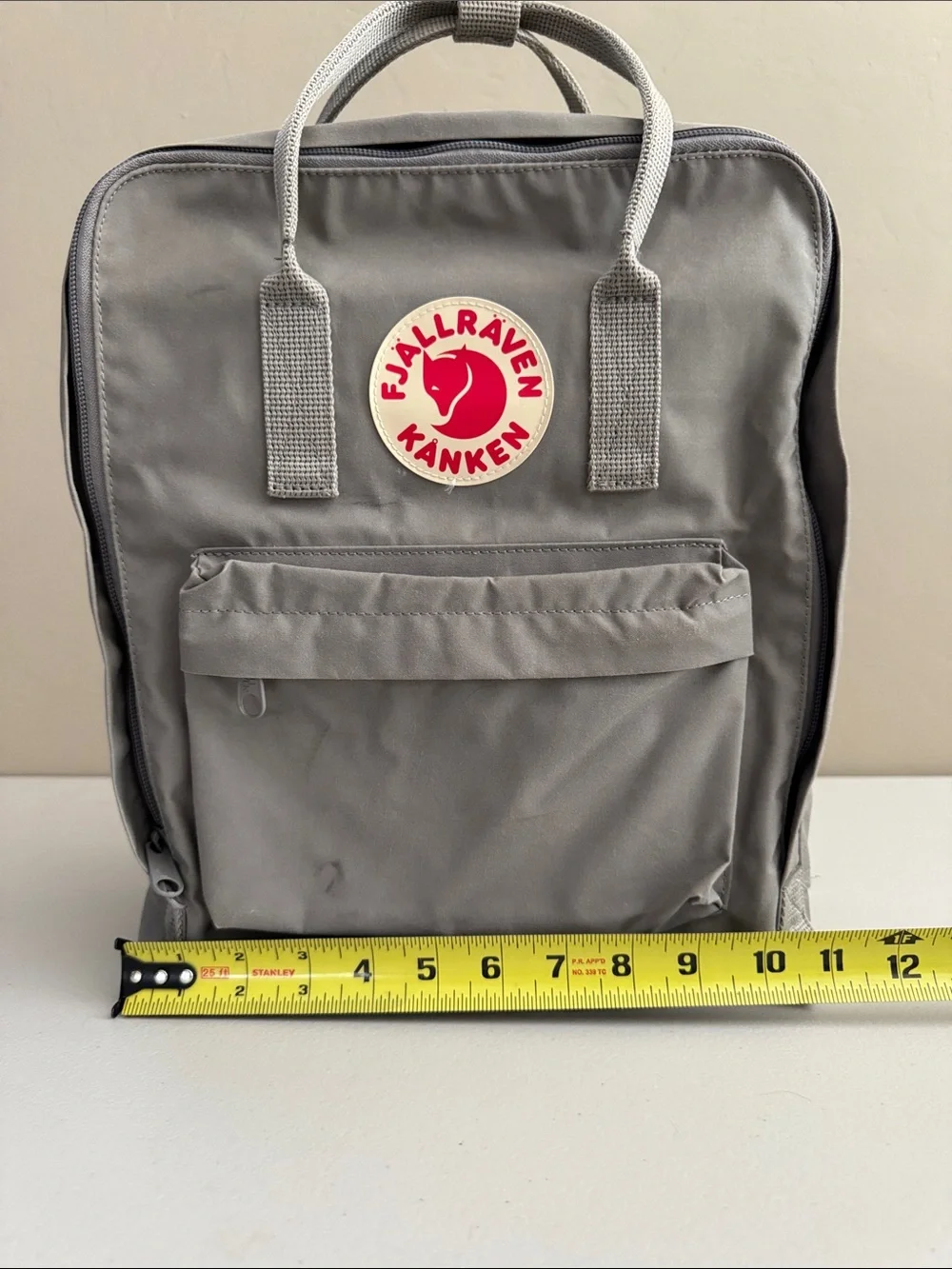 Fjallraven Kånken Backpack - Gray with Red Logo